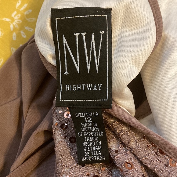 Mauve/Grey formal Nightway dress - Picture 3 of 9